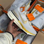 Nike ZoomX - (Linha Premium) x Branco/Dourado