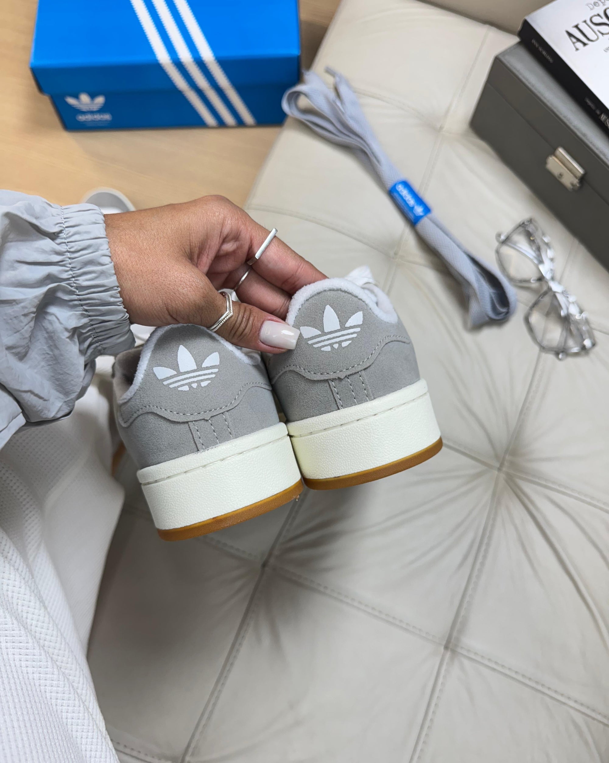 ADIDAS CAMPUS CINZA E BRANCO