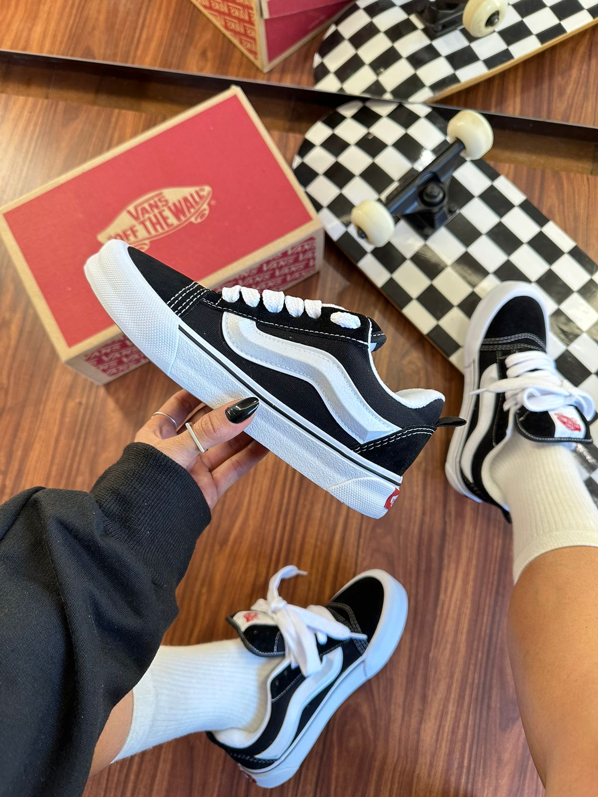 Vans KNU MID Preto/Branco