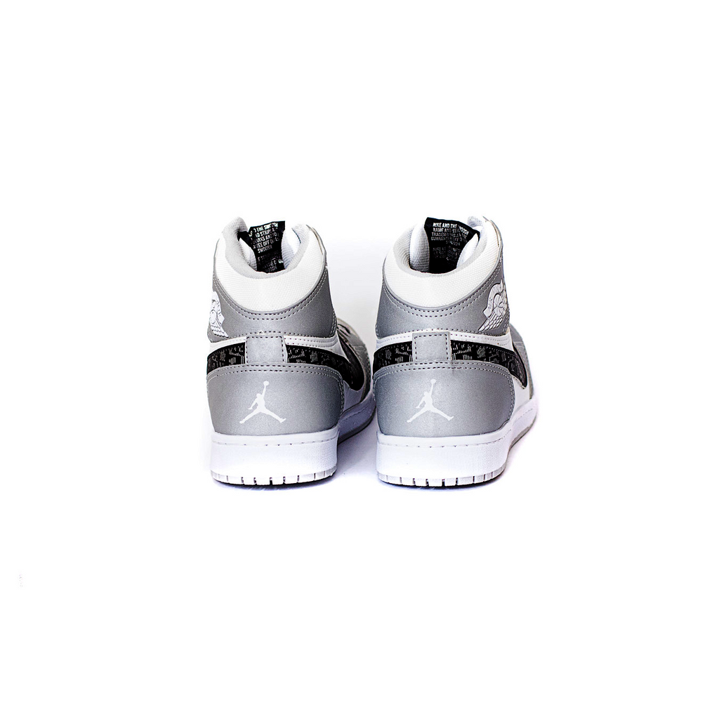 BOTA AIR DIOR LIMITED BRANCO/CINZA