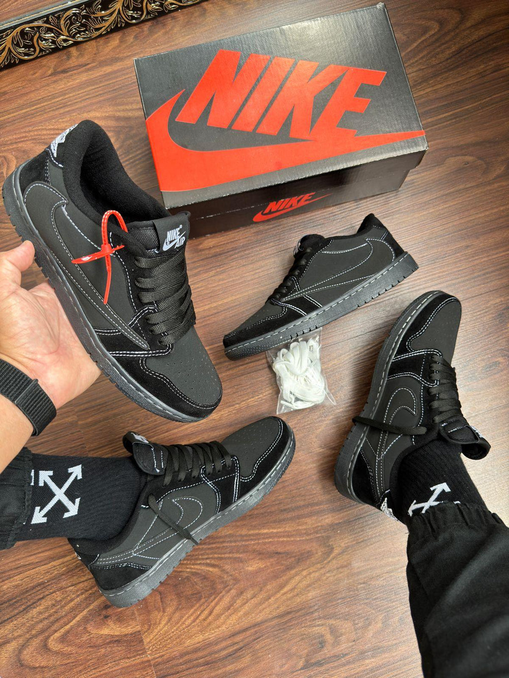 TÊNIS JORDAN TRAVIS SCOTT – PRETO PRETO