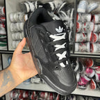 Adi 2000 Black