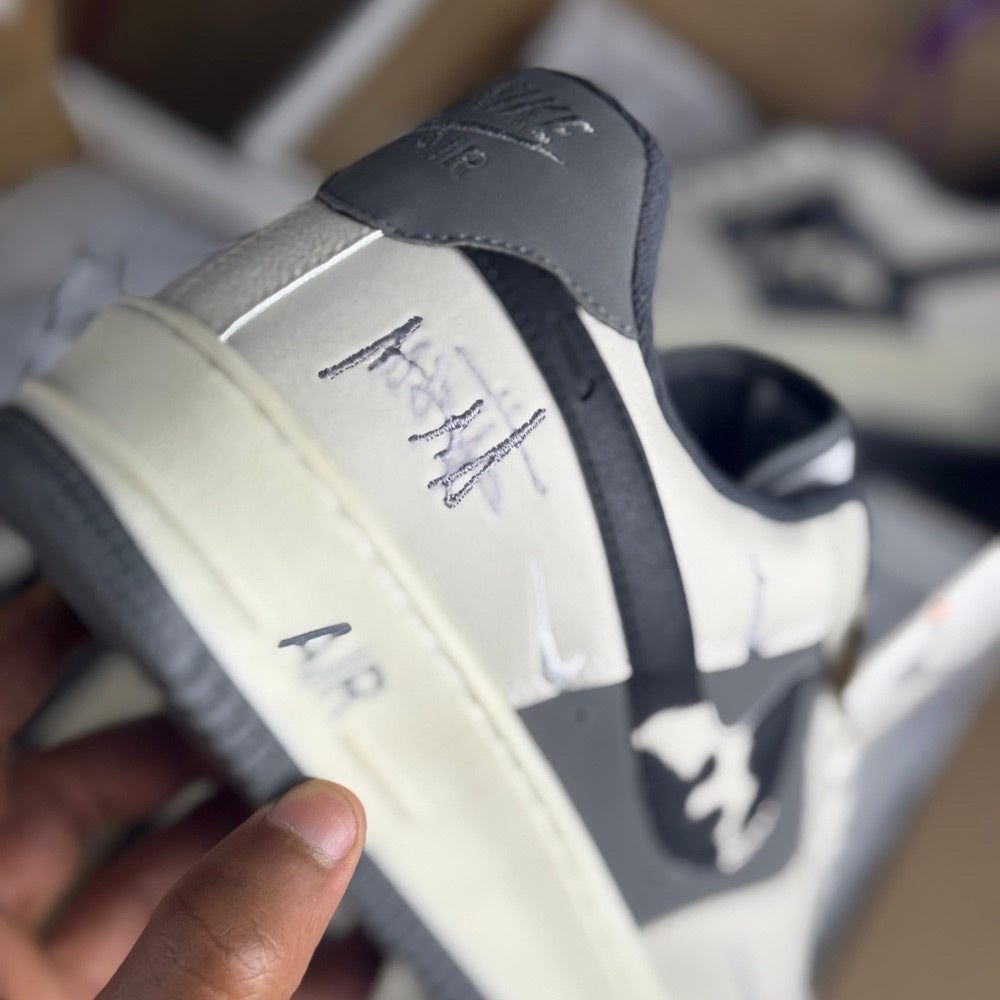 Air Force 1 Low x Stüssy