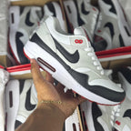Air Max 1 Branco Vermelho e Preto