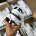 New Balance 9060 x Branco/Preto