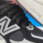 New Balance 9060 x Preto/Cinza