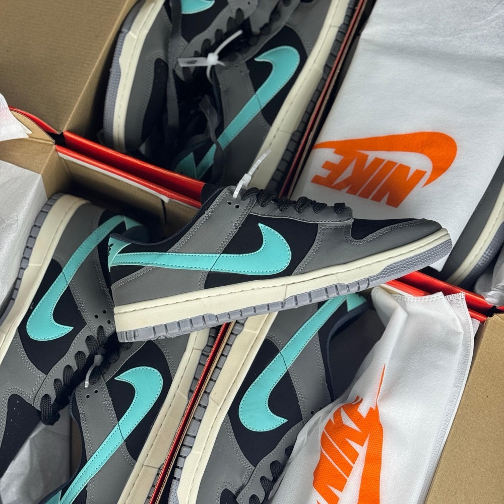 Nike Dunk Grafite Nobuck x Preto/Verde Água