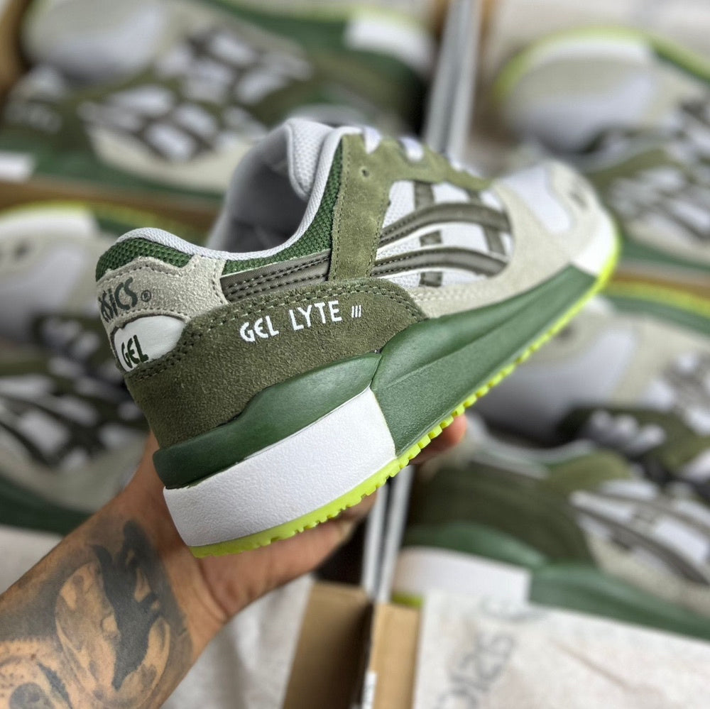 Tênis Masculino Asics Gel-Lyte III x  VERDE MILITAR  (Premium em Couro)