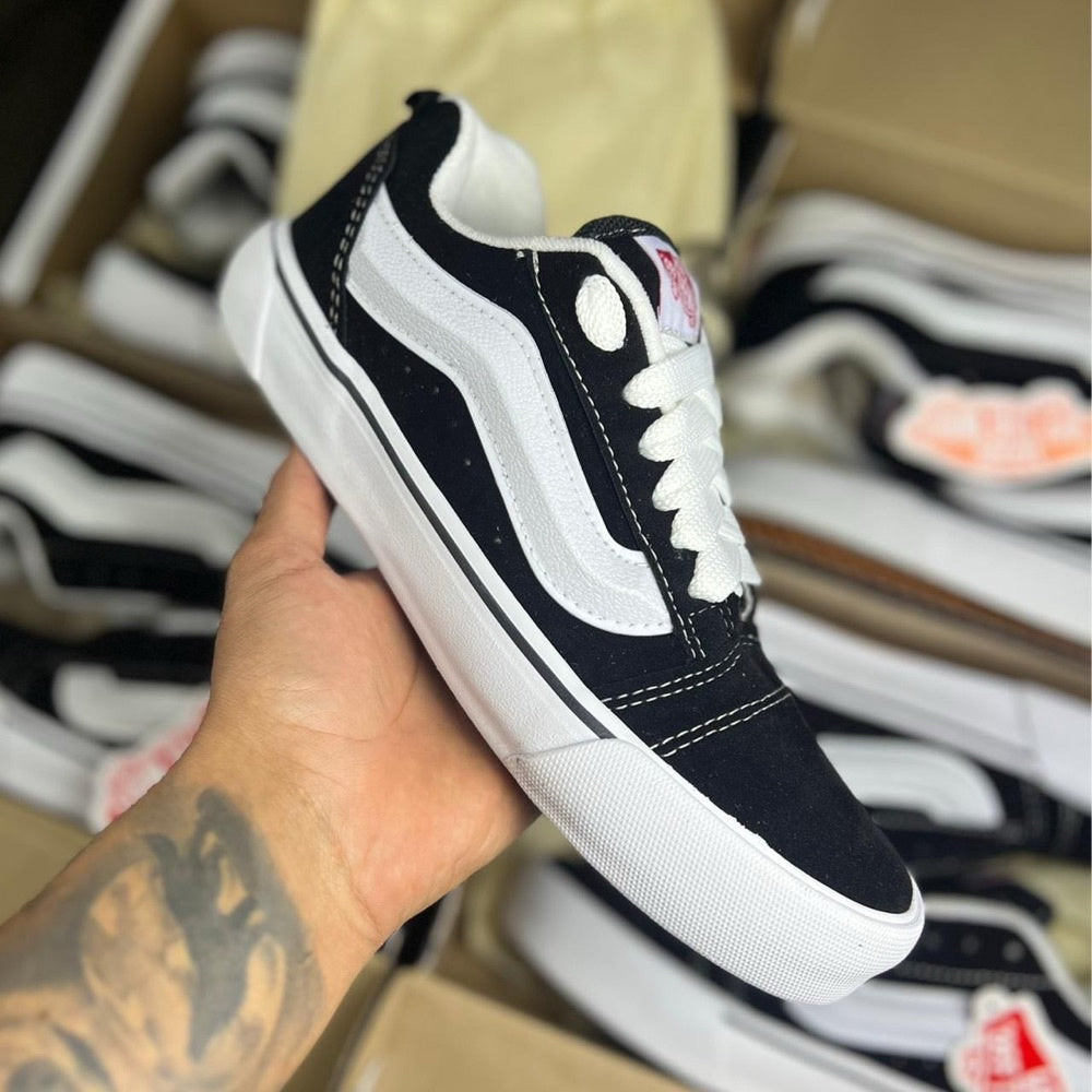 Vans Knu Skool Masculino/Feminino x Preto/Branco