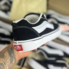 Vans Knu Skool Masculino/Feminino x Preto/Branco